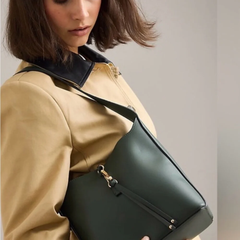 Mali + Lily Women's Black Shoulder Bag - Picture 2 of 9